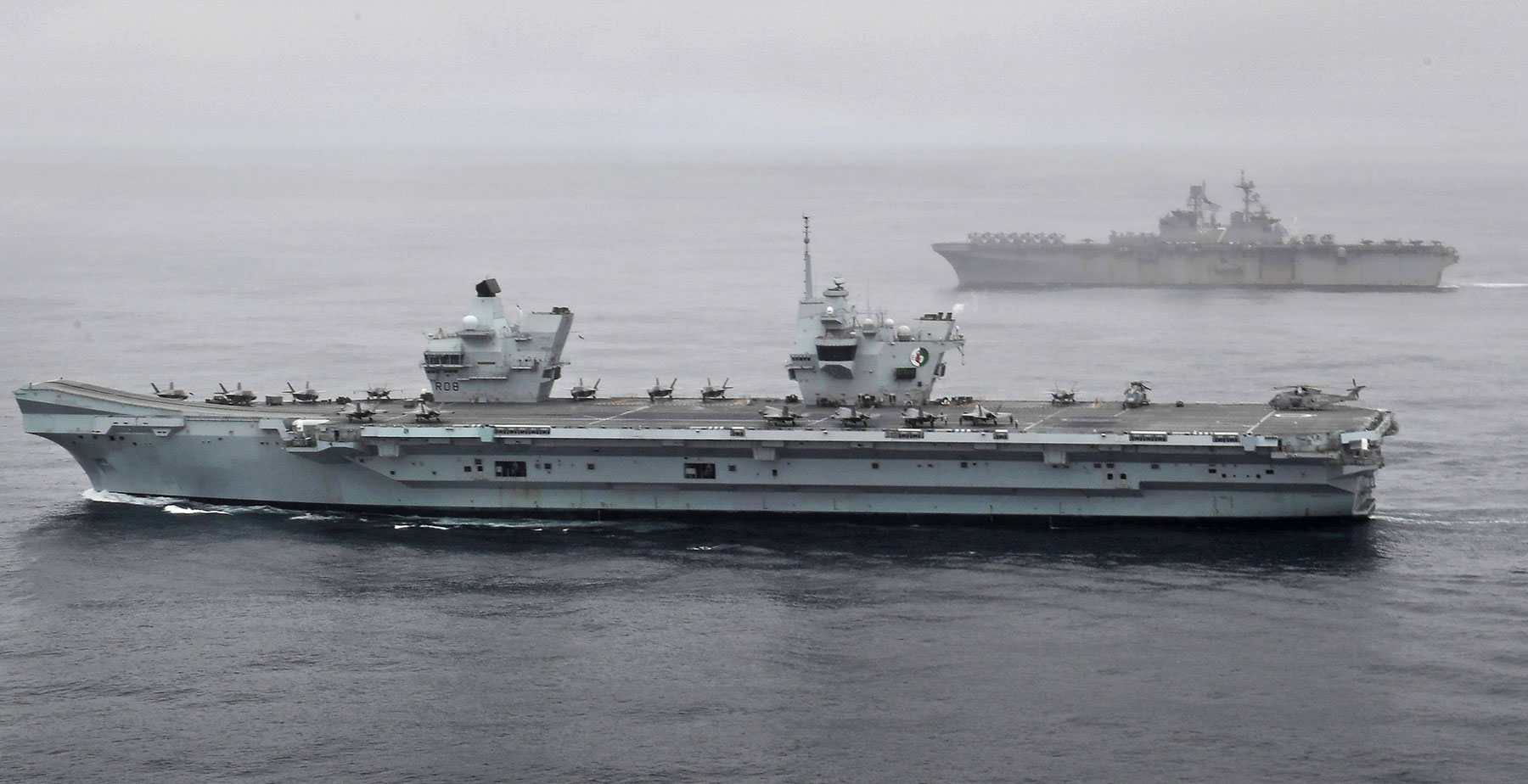 HMS Queen Elizabeth & USS Iwo Jima