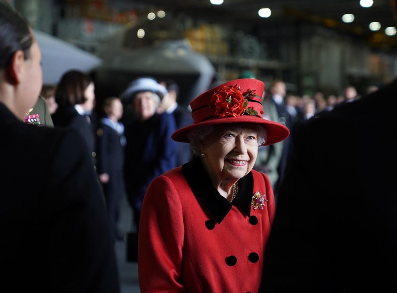 Queen visits HMS Queen Elizabeth